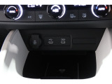 スマートフォンなどの音楽再生が可能なUSB接続ジャック装備車両です♪♪♪