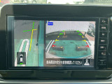 ナビ画面にアラウンドビュ-モニタ-の映像を映し出しています。  狭い場所での車庫入れをサポ-トしてくれる便利アイテムです。