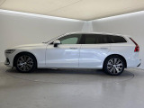 全国のVOLVOからお取り寄せが可能※!遠方の店舗に展示してあるクルマが気になる場合も、最寄りの店舗でご購入ただくことが可能です!是非私たちに要望をお聞かせください!※別途費用