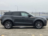 【プライバシーガラス メーカーop価格￥85000】ブラックコントラストルーフとの組み合わせで統一感もあいまって更に引き締まります。もちろん防犯にも繋がります。