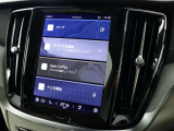 新デザイン縦型11.2インチのタッチパネル式ディスプレイはカーナビ、運転支援システムや空調、オーディオの設定もこの画面を介して行います。電話のほか、エアコン、シートコントロール、車両設定などもえます。