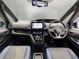 全方位で視界が広い、気持ちがよくて運転がしやすいインテリア