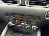 フルオートエアコン完備!さらに、運転席・助手席独立コントロール機能付き。
