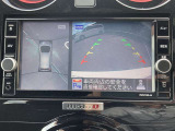 アラウンドビューモニターです☆車の前後左右にカメラがついており駐車時には上から車を見たような画面が見れますので、4方向の状況を確認することができる便利な機能です☆