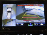 車両を上から見たような映像を映し出すパノラミックビューモニター付きです。