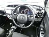 【運転席】運転席周りの画像です。プロの手で隅々までクリーニングしています。ご来店いただき実際に見てみてくださいね☆