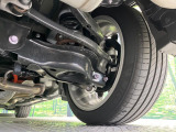 お車を安心してお乗りいただく為には、足回りの定期点検が欠かせません。サービスサポート(有償保証)では無料点検もご提供しており、安心のカーライフをお過ごしいただけるサポート体制が整っています。