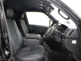 運転席廻りです。