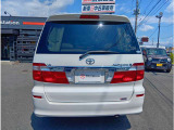 4WD ツインムーンルーフ 純正ナビ バックカメラ 後席モニター コーナーセンサー ルーフキャリア クルーズコントロール レーンアシスト フロントフォグ オートライト ETC 電動カーテン 純正16インチAW
