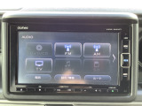 ナビゲーションは純正メモリーナビを装着しております。AM、FM、CD、DVD再生、Bluetooth、フルセグTVがご使用可能です。