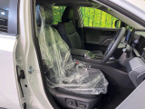 【シートヒーター&ベンチレーション】夏場は涼しい風でお尻や背中の熱やムレを防ぎ、冬はエアコンよりも早く温まってポカポカに!季節を問わず快適に過ごせます。