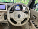 【純正革巻きステアリング】上質な革を使用することで、手にしっかり馴染みとても運転しやすいハンドルです♪