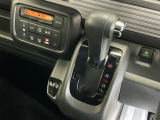 発進時から滑らかに加速する無段階変速のCVTはストップ&ゴーの多い街の中も快適です