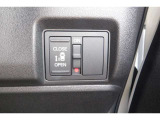 パワースライドドア付で開閉操作は運転席からもできます。