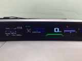 スピードメーターはこちら!すっきりとしたデザインで、昼間でも夜間でも見やすい設計になっています。