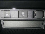 【充電用USB端子】デバイスの充電に便利です。※実際の接続端子は写真で確認or店舗までご気軽にお問合せください♪