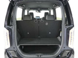 ◆フル乗車でもしっかり荷物を収納出来るラゲッジスペースです。普段の買い物でしたらしっかり積める十分な荷室スペースが確保されています。