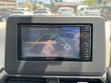 駐車時、後方の映像がモニターで確認できます。狭い場所での駐車もスムーズです。