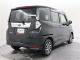 バックガイドモニターで、後方を確認しながら安心して駐車することができます。運転初心者も熟練者も必須の機能ですよ!