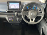運転席周りの視界もよくハンドルも軽い取り回しなのですごく運転がしやすい車です。