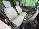 運転席シート廻りは使用感も少なく、良好な状態となっています。丁寧に使われていたことがよくわかりますね。