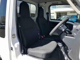 自動車保険も取り扱っておりますの無料で見積りをいたします♪ お客様のお話を伺い、お客様に合った的確なプランをご提案させて頂きます。