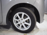 実車はアルミホイール組みの夏用タイヤを装着しています。