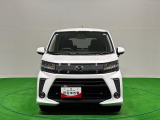 メッキ際立つフロントグリル、LED採用のヘッドランプとイルミネーションランプが視線を集めるムーヴカスタムが入荷致しました。