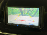 【バックカメラ】駐車時に後方がリアルタイム映像で確認できます。大型商業施設や立体駐車場での駐車時や、夜間のバック時に大活躍!運転スキルに関わらず、今や必須となった装備のひとつです!