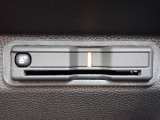 ■【ETC車載器】が装備されています。セットアップをしてお渡しとなり、ETCカードを差し込むだけで高速道路の利用が可能です。