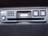 ■【ETC車載器】が装備されています。セットアップをしてお渡しとなり、ETCカードを差し込むだけで高速道路の利用が可能です。