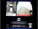 後方確認に便利なバックカメラ装備!!バックカメラにはガイド線を表示することも可能で、狭い駐車場や後方が確認しづらい場所に駐車するときや、車を切り返す時に便利な装備です!