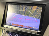 【バックカメラ】駐車時に後方がリアルタイム映像で確認できます。大型商業施設や立体駐車場での駐車時や、夜間のバック時に大活躍!運転スキルに関わらず、今や必須となった装備のひとつです!
