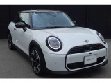 MINI正規販売店のお車は、全てのお車にMINI認定中古車保証書が発行されます。保障約款もございますので保障内容が明確でございます。お客様にご安心してお乗り頂けますよう、全力でお客様をサポート致します。