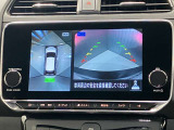 【アラウンドビューモニター】車を上から見下ろしているかのような映像で周囲の状況がひと目で確認、狭い駐車場に駐車するときも安心です♪