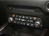 各操作スイッチが運転席すぐ近くにありますので、操作性バッチリです。