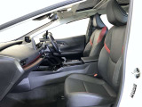 豪華な内装で運転も楽しくなりますよ♪