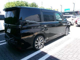 走りにこだわりながら収納力も持ち合わせたお車です。荷物を載せて軽快なドライブを楽しめますよ♪