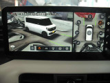 3Dでぐるっと見える3Dビュー 周囲の状況が直観的にわかる立体映像を表示。車の周囲がぐるっと見えるので安心して発進できます。