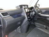 見通しのよいすっきりとした視界で、誰でも運転しやすいです。運転のしやすさは疲れにくさにも繋がりますよ♪
