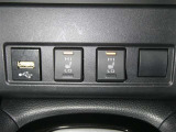 【シートヒーター搭載】シートを温めてくれる暖房機器です!長時間座っていると負担が掛かりやすい背中や腰、または冬場の寒い日に冷えやすい脚部に快適なぬくもりを♪