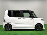 ドアは約90度に開くので荷物も積み込みやすく、乗り降りもしやすい♪ ロングドライブも快適に過ごせる工夫がいっぱいです♪♪