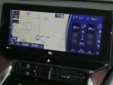 【12.3インチ純正ナビ】純正ナビを装備。タッチパネル式で使いやすく、詳細地図により目的地をピンポイントで設定できます。初めての道でも迷いにくく、ロングドライブも快適ですよ♪