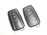 【スマートキー】簡単便利機能♪キーを取り出さずにドアを施錠&解錠。クルマの始動も可能です。