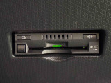 ETCカードを挿入することで高速道路を利用する際の支払いがキャッシュレスになったり、ETCスマートインターチェンジが利用できたり、とても便利なアイテムです!保証は修理保証のみとなります。