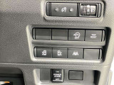 運転席から両側電動スライドドアの開閉ができます