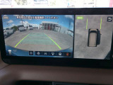 アラウンドビューモニター。上空から見下ろしているかのような映像を映し出して、駐車をスムースにアシストします。