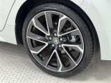 タイヤサイズは225/40R18!純正アルミホイール!納車前の点検時にタイヤ交換させていただきます!