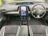 プリウスPHV 1.8 S ナビパッケージ GR スポーツ 