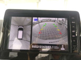 アラウンドビューモニター装備なので狭いところでも周囲を確認出来るので安心ですね。日産純正ナビMJ321D-W装着です。